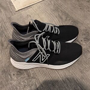 New Balance Men's Black and Gray Sneakers (new without tags)